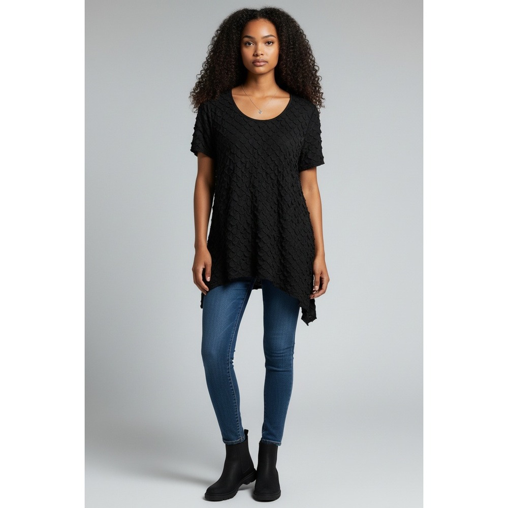 Elementz Black Textured Ruffle Sharkbite Hem Tunic Top Short Sleeve Womens M